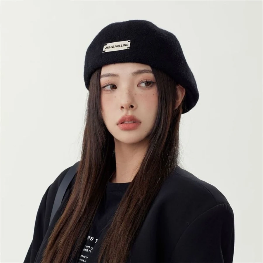 Gái xinh đeo kính cute luôn làm tan chảy trái tim người khác