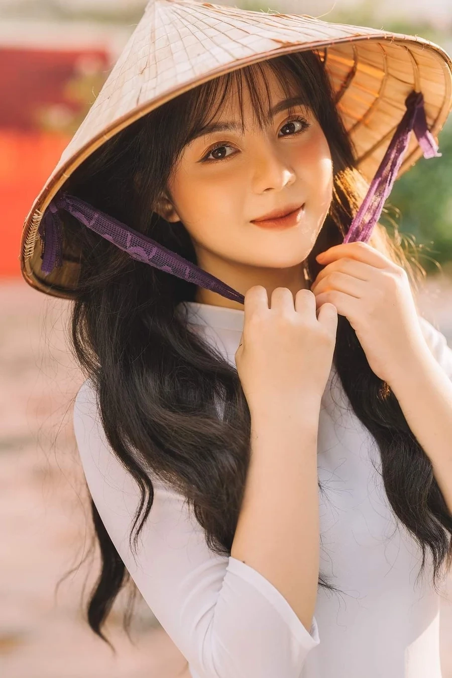 Gái xinh 2006 luôn thu hút với vẻ đẹp trẻ trung và năng động