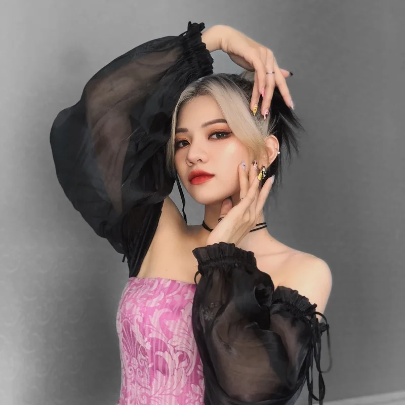 Ciin Bùi Thảo Ly dancer xinh đẹp khuấy đảo mạng xã hội