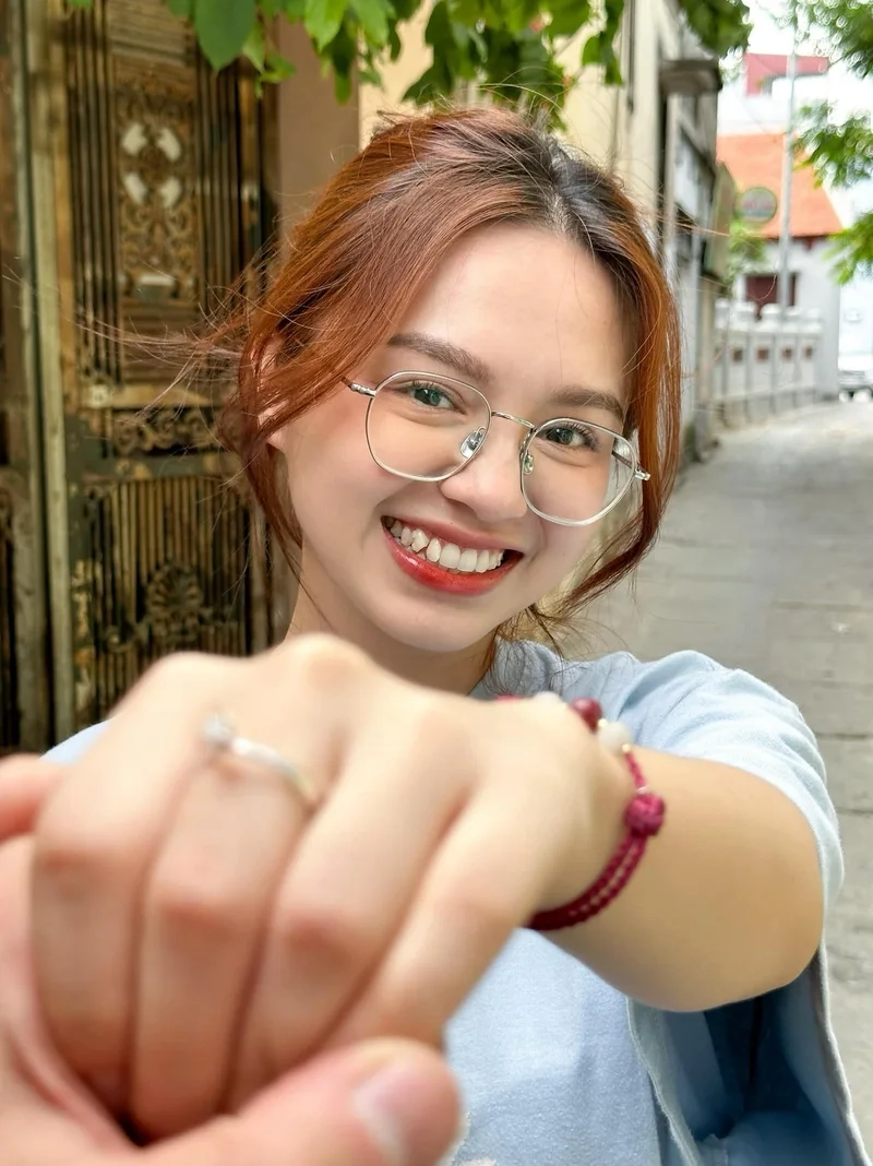 Đặng Thu Hà được cầu hôn khoảnh khắc lãng mạn khiến fan xuýt xoa