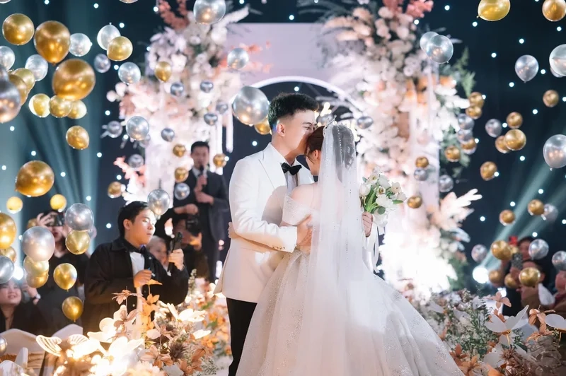 Cưới Đặng Thu Hà fan tò mò về nửa kia của cô nàng