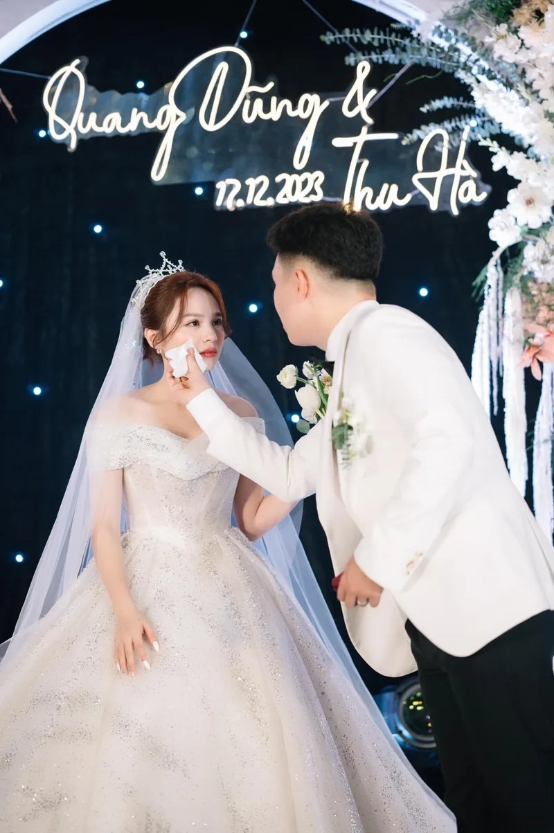 Ảnh cưới Đặng Thu Hà khoảnh khắc hạnh phúc ngập tràn