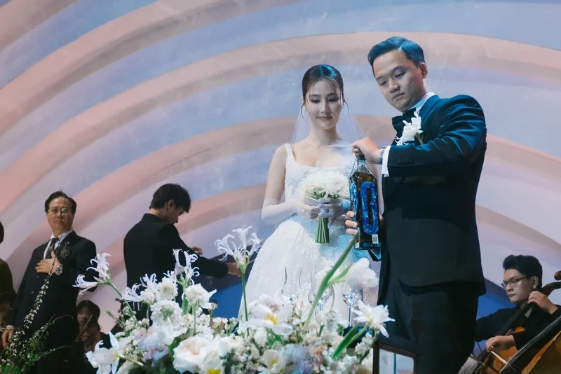 Toàn cảnh hoành tráng diễm my 9x đám cưới diễn ra thế nào