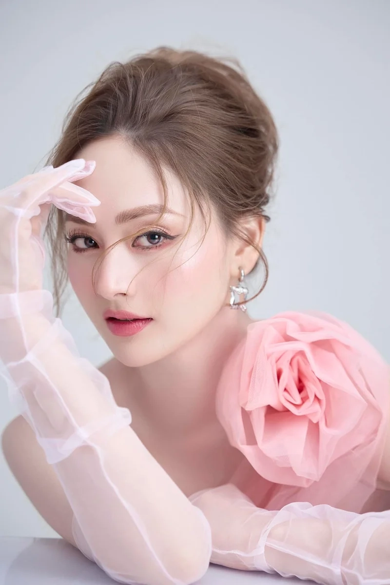 Lan Phương Nguyễn, nữ diễn viên tài sắc vẹn toàn của màn ảnh Việt