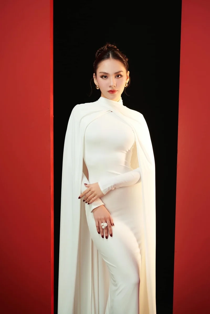 Hoa hậu Huỳnh Nguyễn Mai Phương cao bao nhiêu, body chuẩn quốc tế