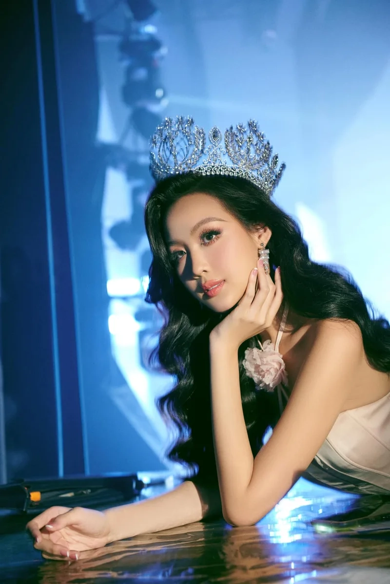 Lê Nguyễn Bảo Ngọc hoa hậu gì mà có nhan sắc đỉnh cao