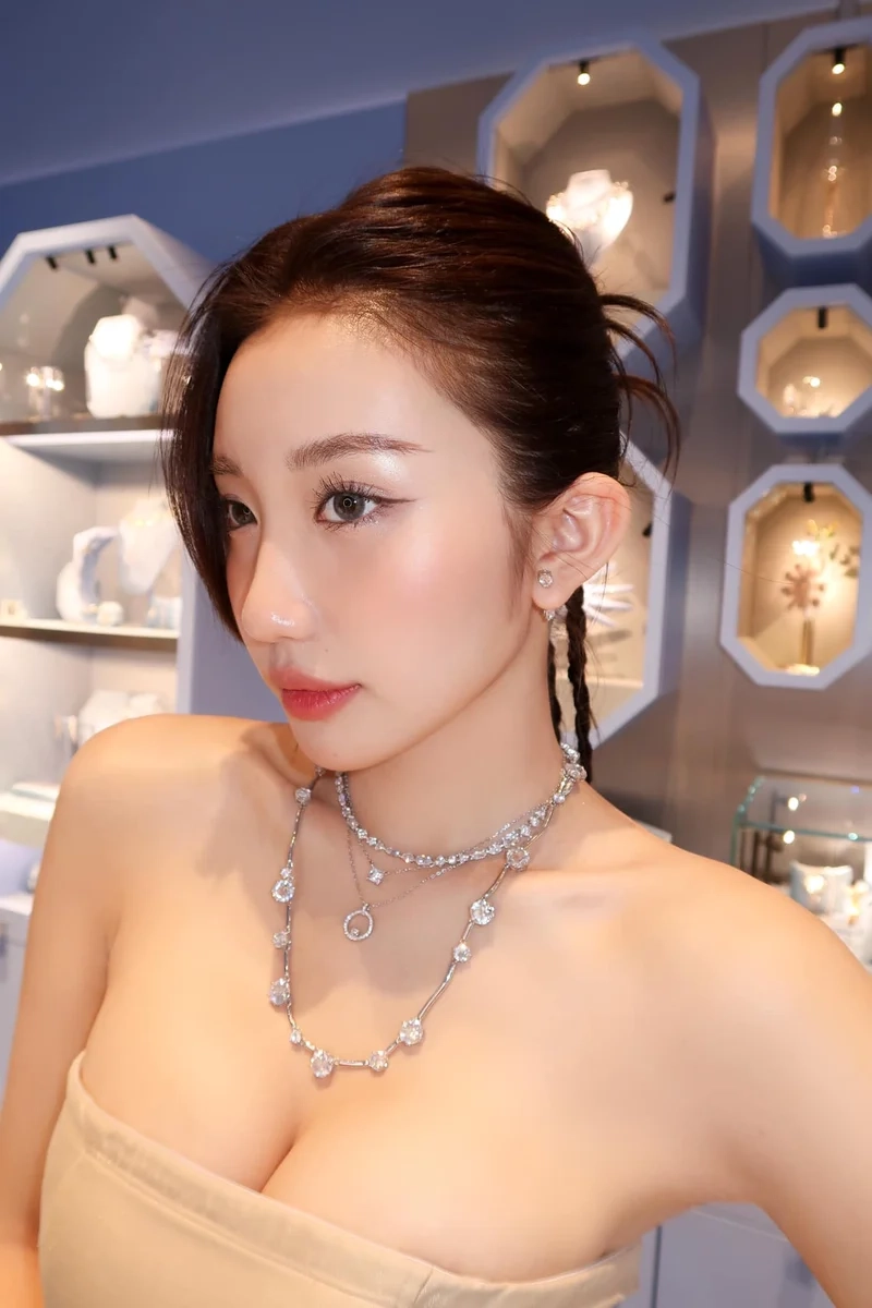 Vì sao lê thị khánh huyền nghỉ học, lý do bất ngờ