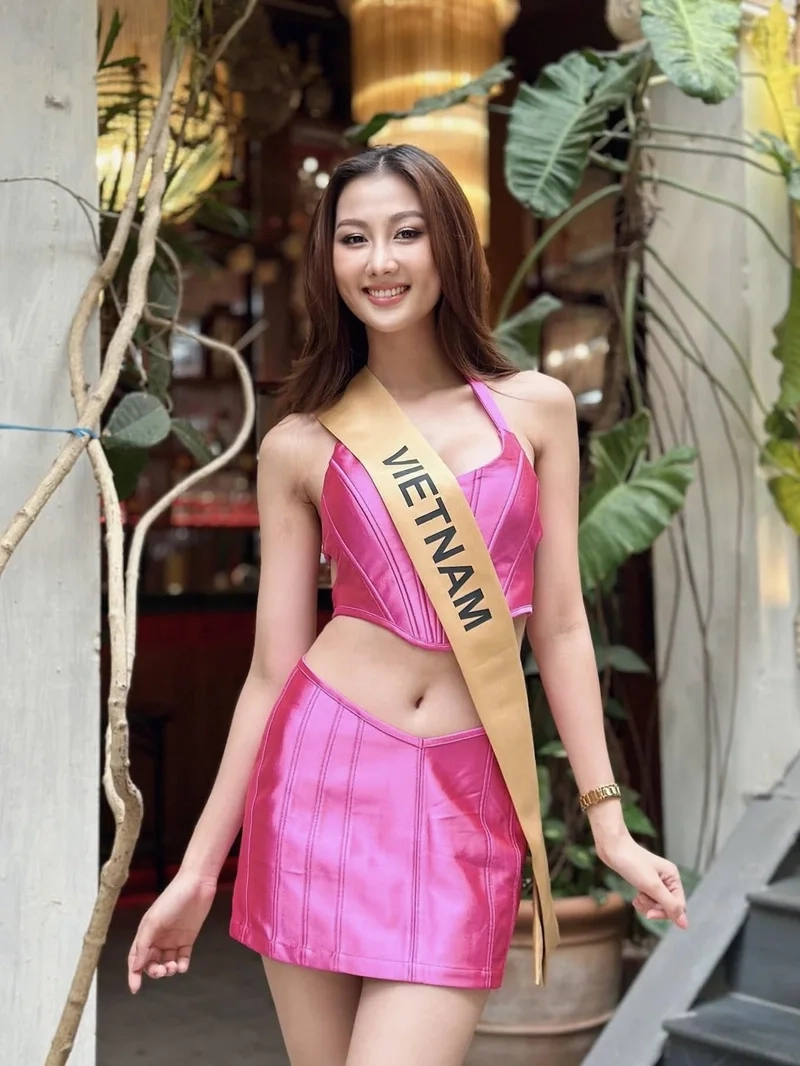 Tân Hoa hậu Võ Lê Quế Anh nhan sắc và tài năng hội tụ
