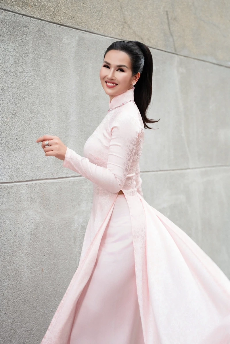 Tiểu sử của Võ Hạ Trâm