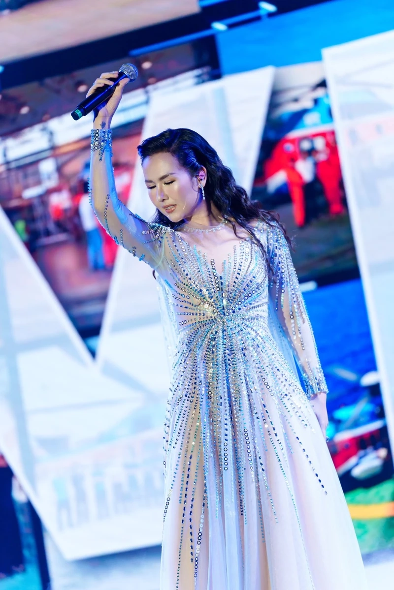 Tìm hiểu ca sĩ võ hạ trâm với giọng hát nội lực đầy cảm xúc