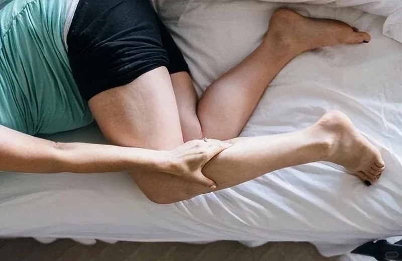 Bật mí cách hết chuột rút nhanh nhất khi đang bị co cứng