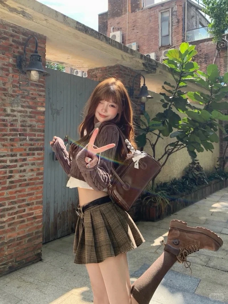 Sự đáng yêu lan tỏa từ gái mặc váy ngắn dễ thương