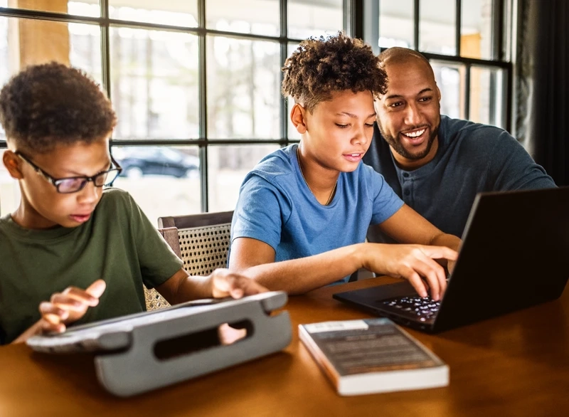 Giải thích rõ nêu các quy tắc an toàn khi sử dụng internet phổ biến