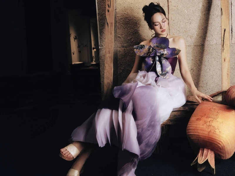 Nhiều khán giả hỏi phương anh đào giống ai trong showbiz